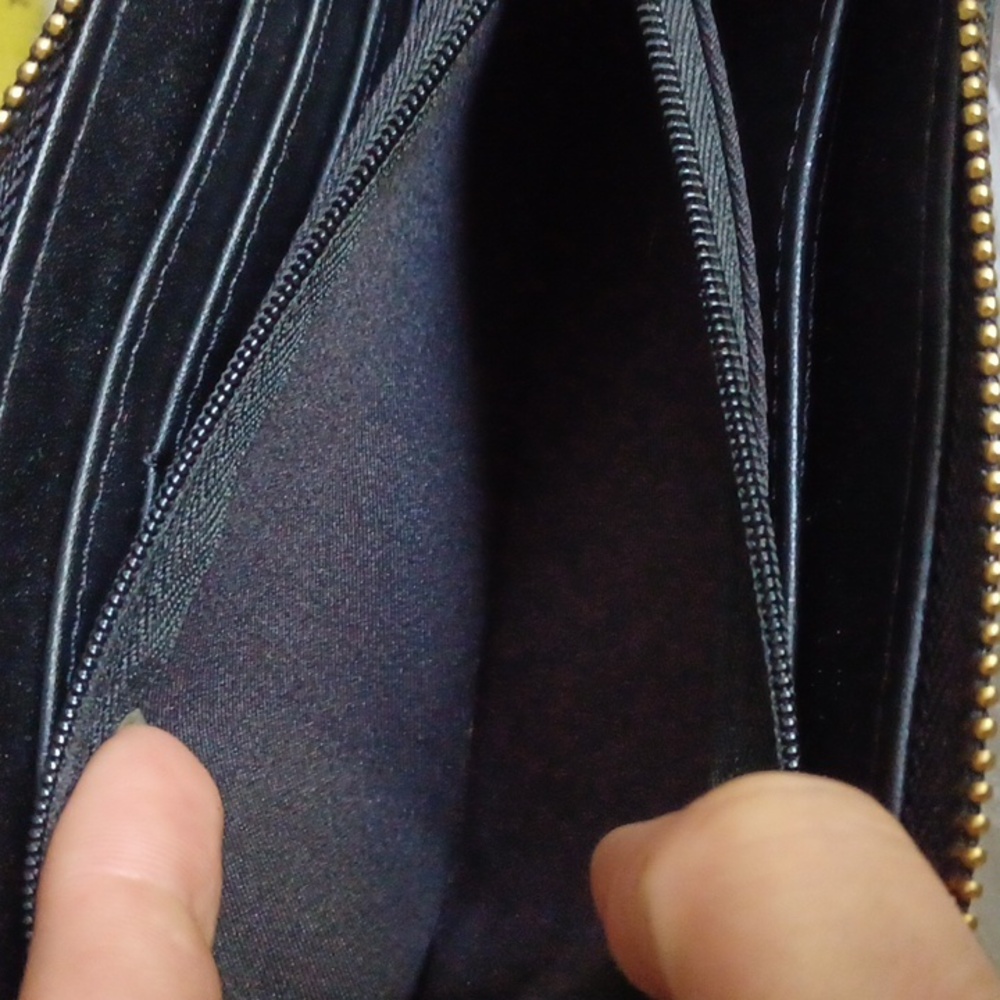Universal Thread Wallet - Picture 12 of 13